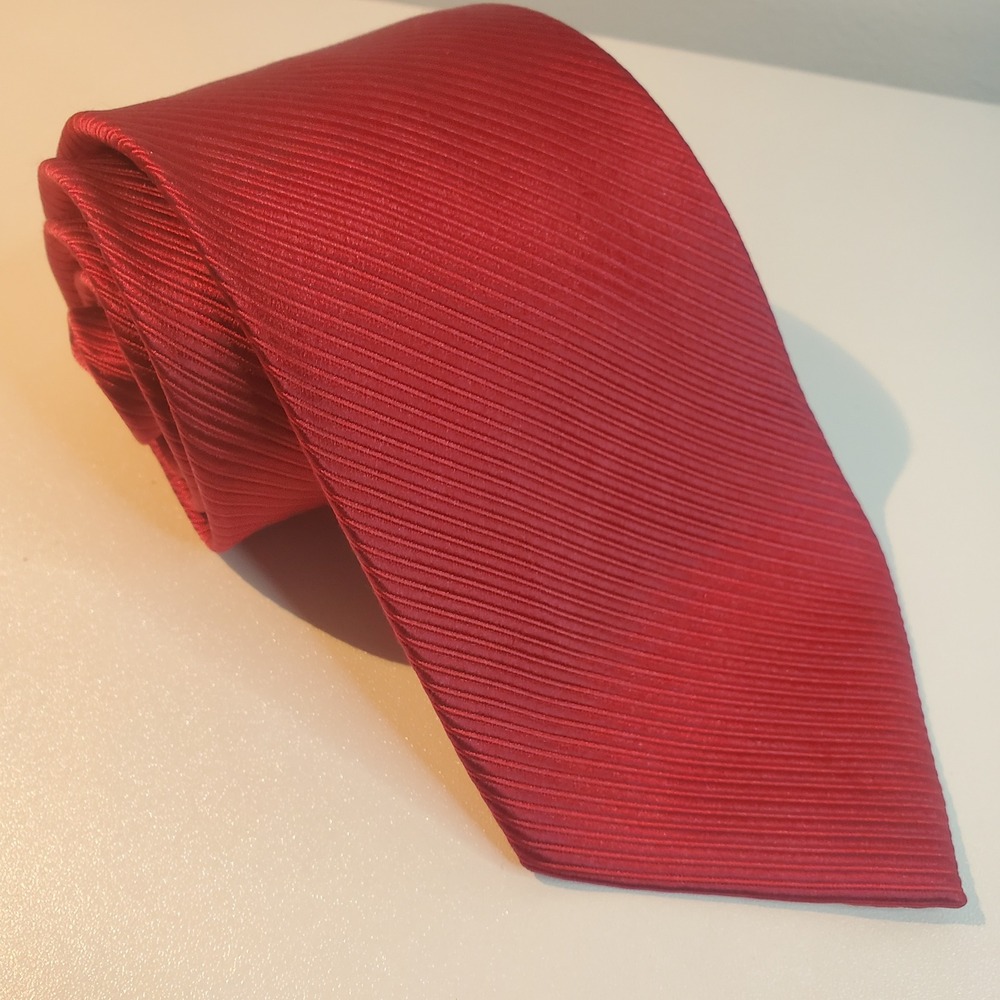 Nautica Mens Cherry Red Diagonal Ribbed Texture 100% Silk Necktie Classic Tie